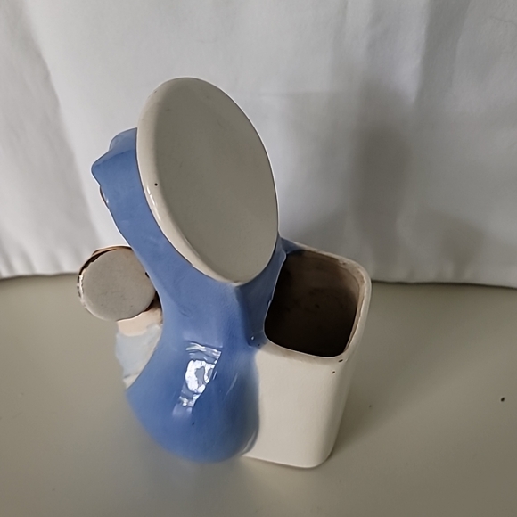 Vtg Madonna with Child Porcelain Planter 6.5" tall - Picture 9 of 10